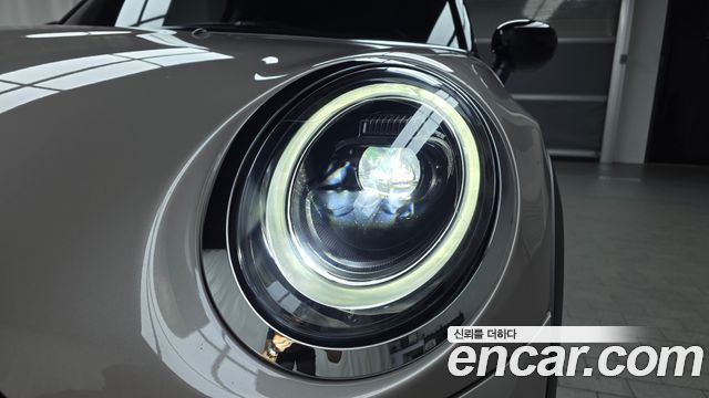 Mini Cooper 2023 — photo 8