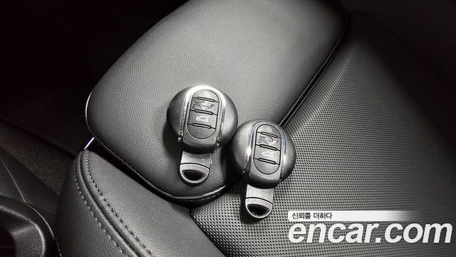 Mini Cooper 2023 — photo 30