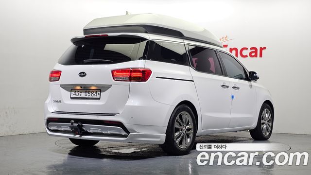 Kia Canival 2016 — photo 2