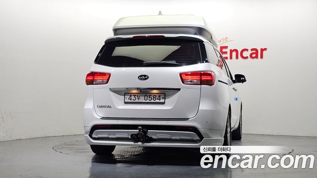 Kia Canival 2016 — photo 4