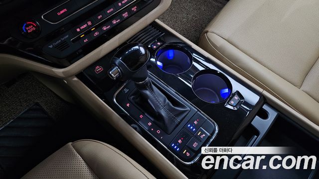 Kia Canival 2016 — photo 9