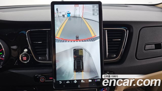 Kia Canival 2016 — photo 15