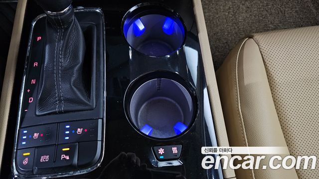 Kia Canival 2016 — photo 17