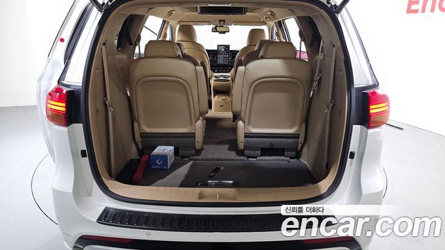 Kia Canival 2016 — photo 20