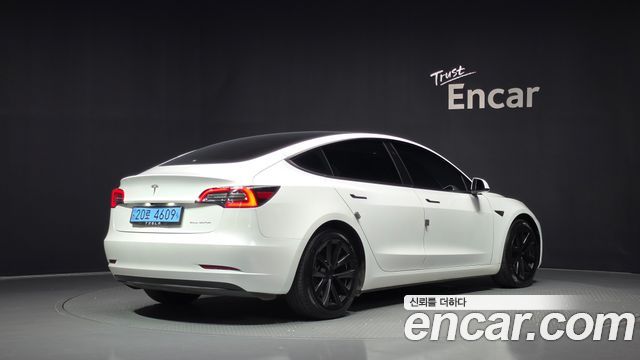 Tesla Model 3 2021 — photo 2
