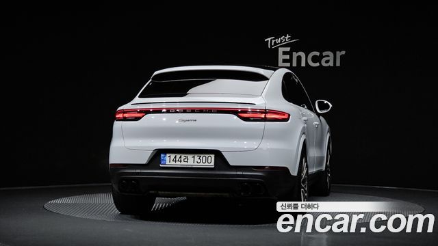 Porsche Cayenne 2023 — photo 4