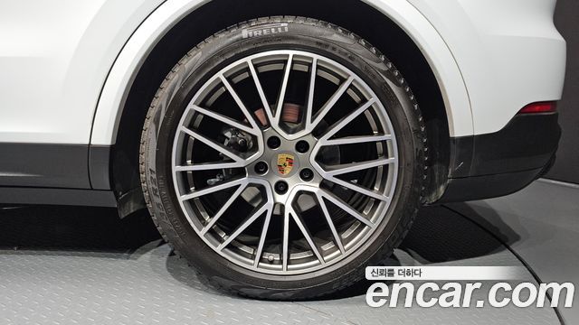 Porsche Cayenne 2023 — photo 7