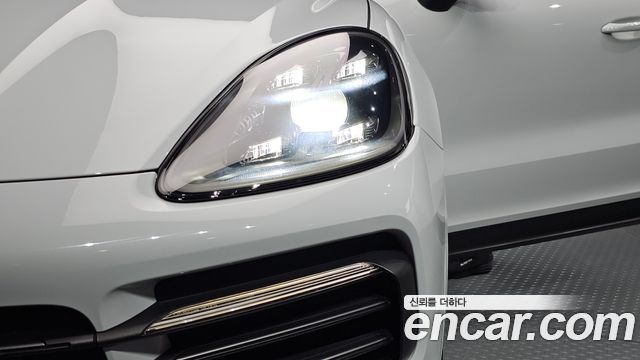 Porsche Cayenne 2023 — photo 8