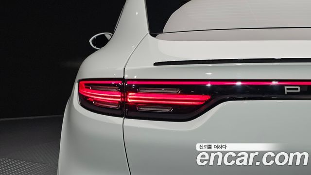 Porsche Cayenne 2023 — photo 9