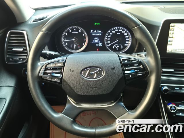 Hyundai Grandeur 2017 — photo 14