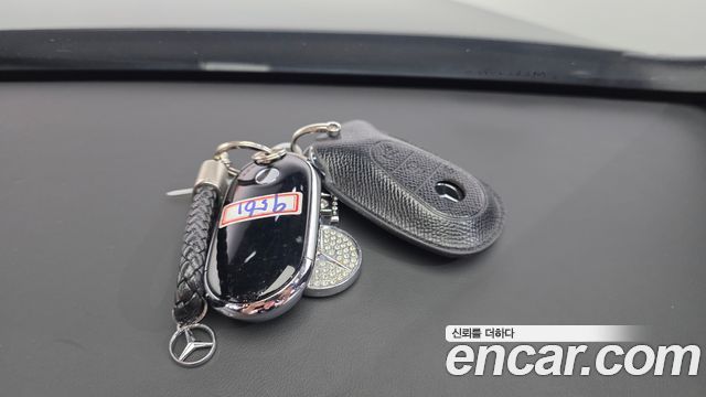 Mercedes-Benz S-Class 2021 — photo 22