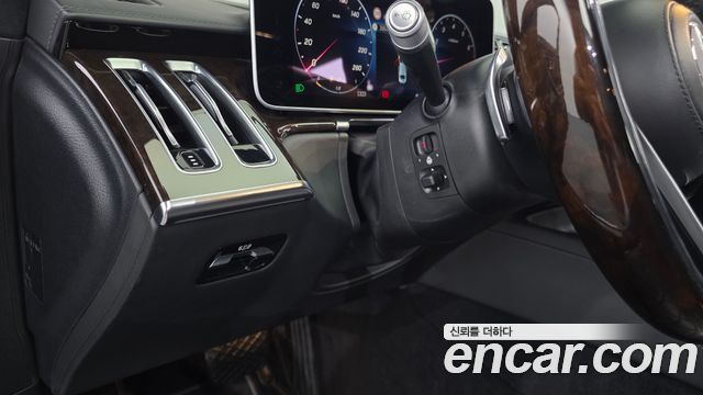 Mercedes-Benz S-Class 2021 — photo 25