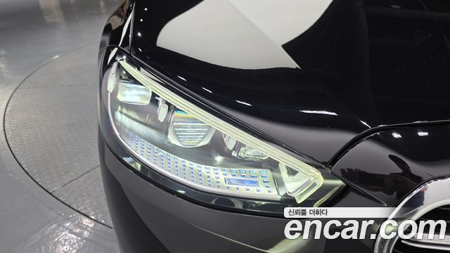 Mercedes-Benz S-Class 2021 — photo 8