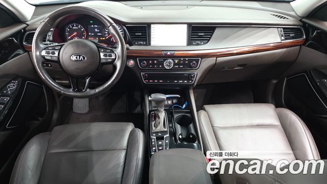 Kia K7 2016 — photo 10