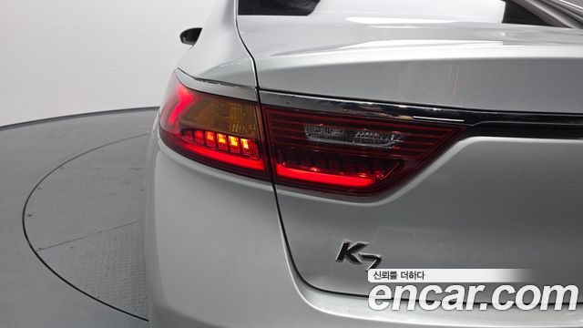 Kia K7 2016 — photo 9