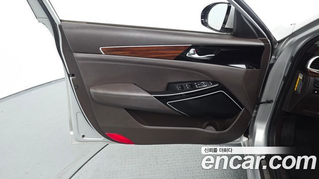 Kia K7 2016 — photo 14
