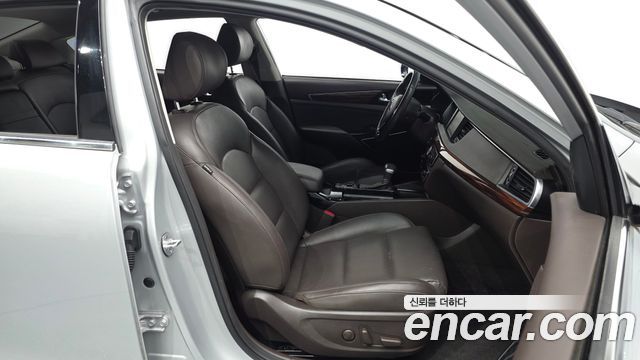 Kia K7 2016 — photo 16