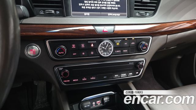 Kia K7 2016 — photo 30