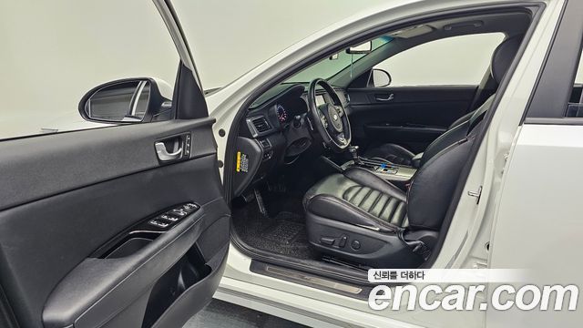 Kia K5 2017 — photo 10