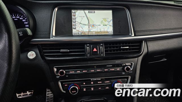 Kia K5 2017 — photo 14