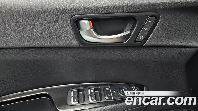 Kia K5 2017 — photo 16