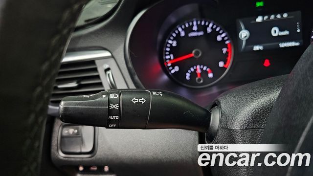 Kia K5 2017 — photo 17