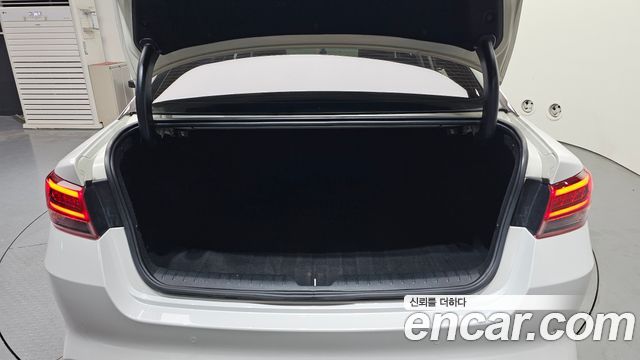 Kia K5 2017 — photo 20