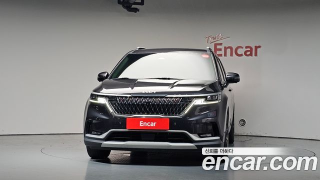 Kia Canival 2023 — photo 3