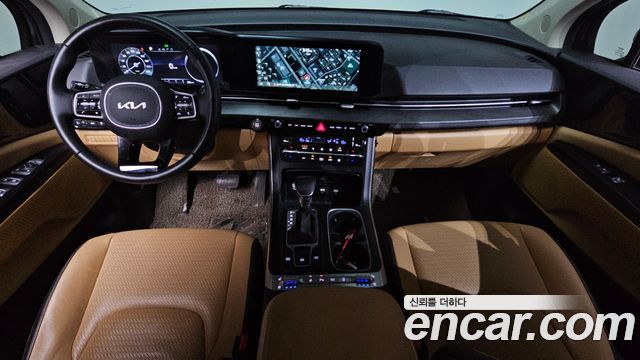 Kia Canival 2023 — photo 7