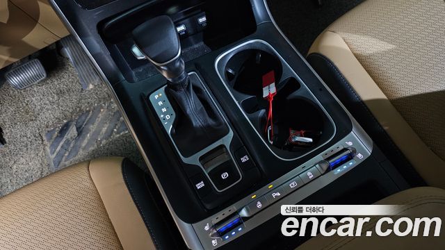 Kia Canival 2023 — photo 9
