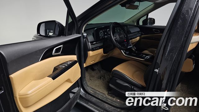 Kia Canival 2023 — photo 10