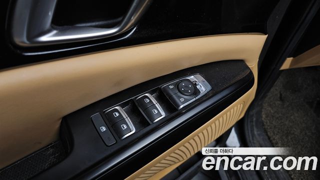 Kia Canival 2023 — photo 17