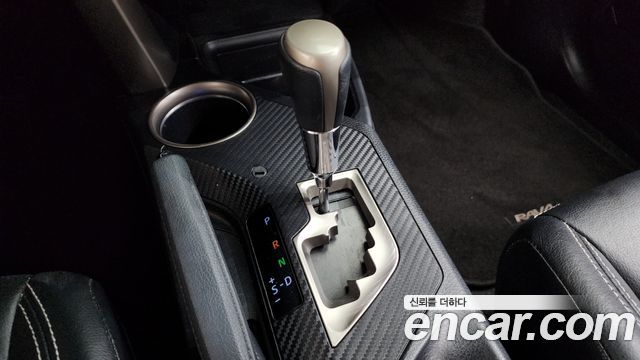 Toyota RAV4 2014 — photo 9