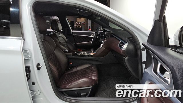 Genesis G70 2022 — photo 18