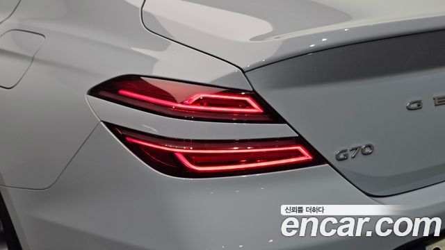 Genesis G70 2022 — photo 9