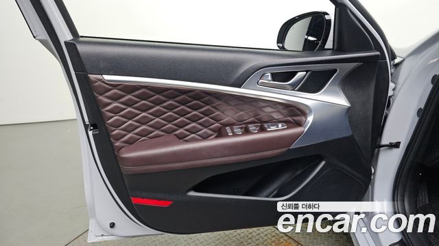 Genesis G70 2022 — photo 14