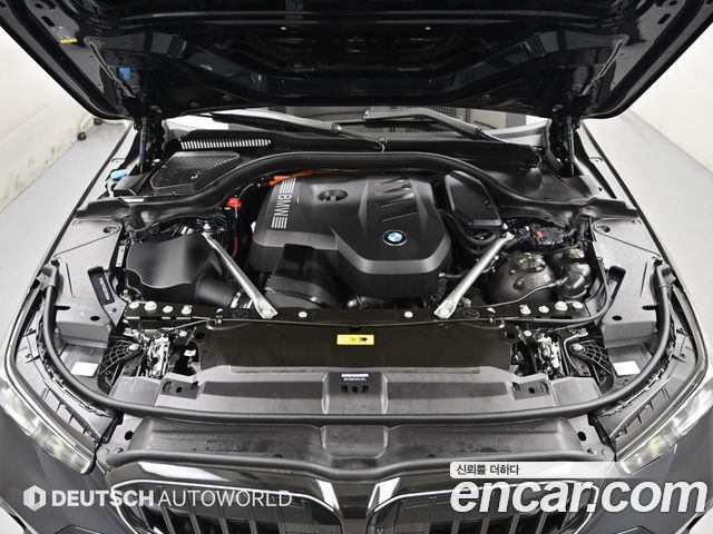 BMW 5-Series 2025 — photo 6