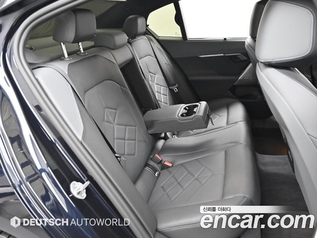 BMW 5-Series 2025 — photo 12
