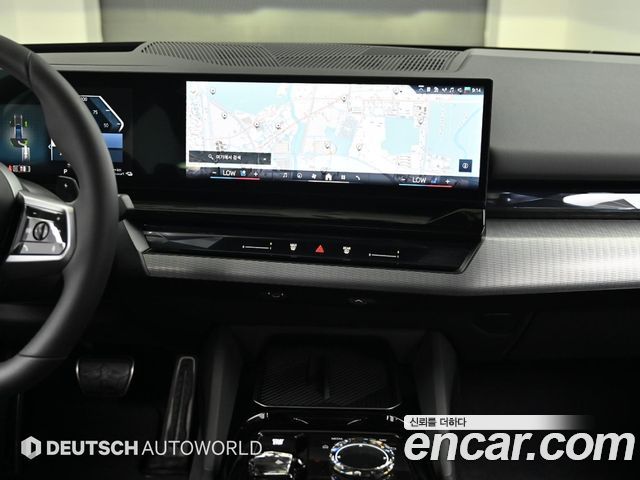 BMW 5-Series 2025 — photo 14