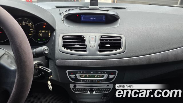 Renault Korea SM3 2012 — photo 14