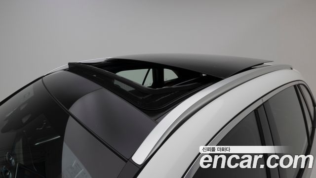 Mercedes-Benz GLC-Class 2025 — photo 12