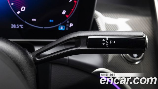 Mercedes-Benz GLC-Class 2025 — photo 19