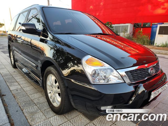 Kia Canival 2012 — photo 6