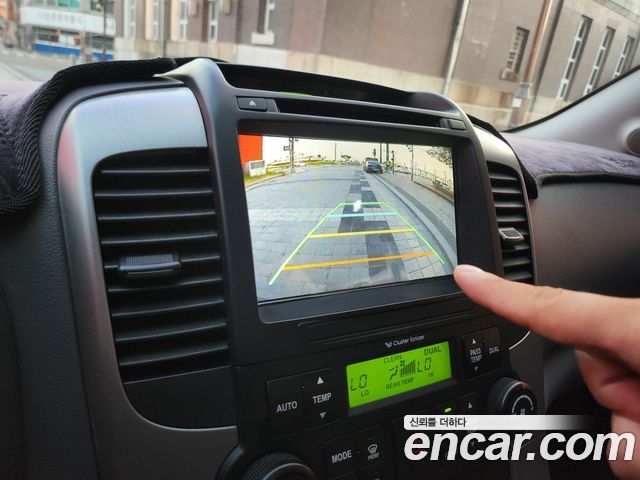 Kia Canival 2012 — photo 19