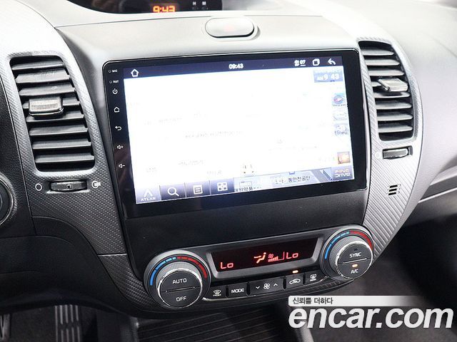 Kia K3 2016 — photo 14