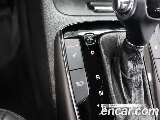 Kia K3 2016 — photo 16