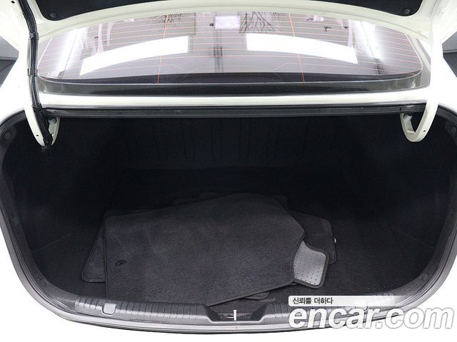 Kia K3 2016 — photo 20