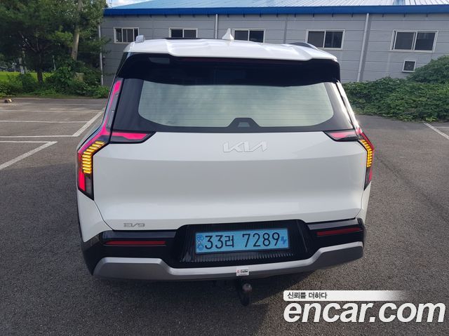 Kia EV9 2024 — photo 4