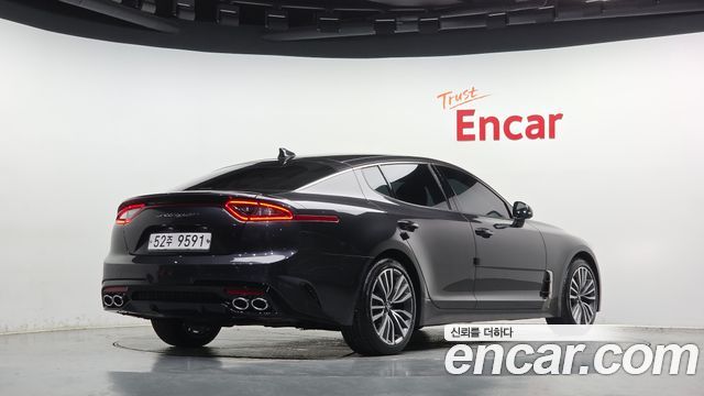 Kia Stinger 2018 — photo 2
