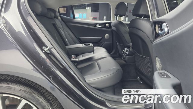 Kia Stinger 2018 — photo 18